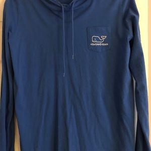 LIKE NEW ! Vineyard Vines hooded shirt